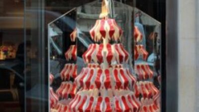 Ağaçların moda ikonu: Christian Louboutin Yeni Yıl ağacı
