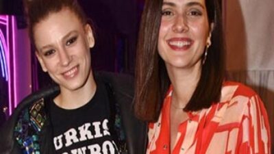 Bergüzar Korel ile Serenay Sarıkaya eğlencede