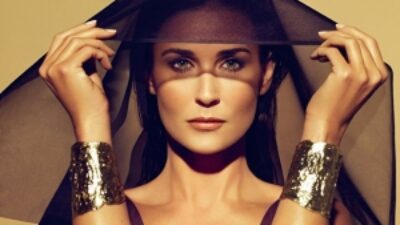 Demi Moore limonata diyetiyle formunu koruyor