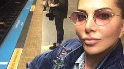 Ebru Yaşar metroda