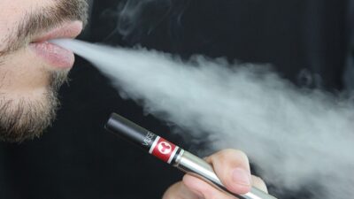 Elektronik sigara daha pozitif bağımlılık yapıyor