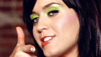 Katy Perry Twitter’da 100 milyon takipçiye ulaşan ilk birey oldu