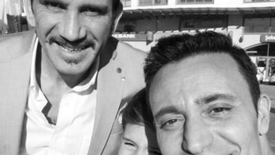 Mustafa Sandal Rüştü Reçber’le selfie çekti