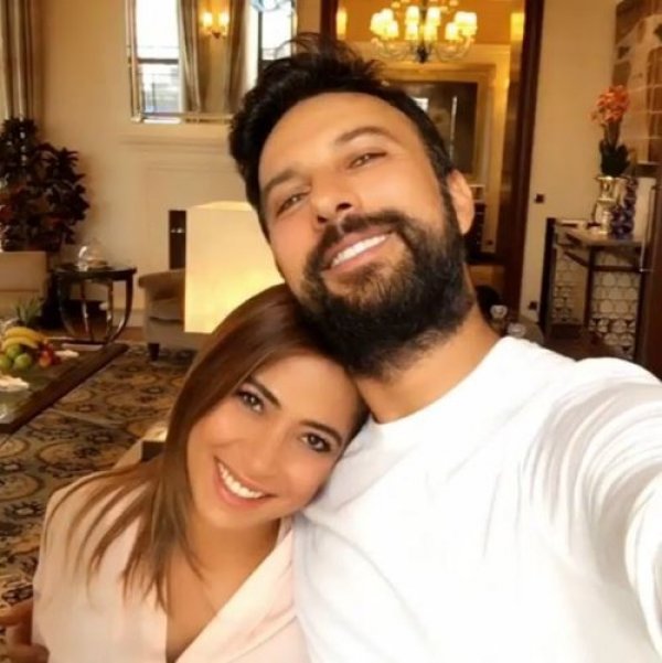 Tarkan 17 bin liralık bebek arabası aldı